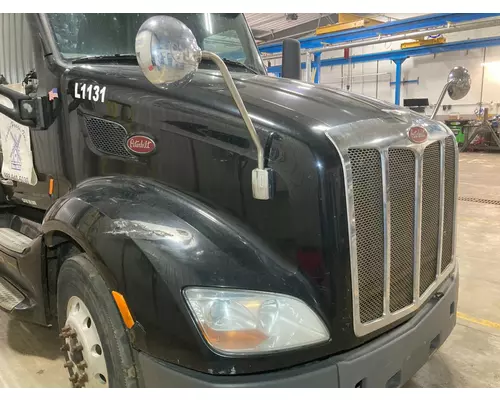 Peterbilt 579 Hood Hinge