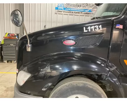 Peterbilt 579 Hood Hinge
