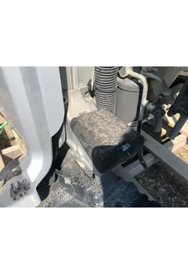 Peterbilt 579 Hood Rest