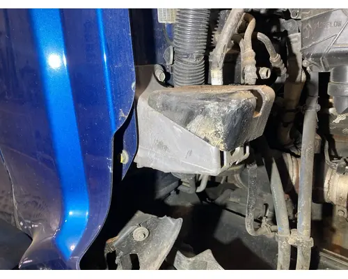Peterbilt 579 Hood Rest