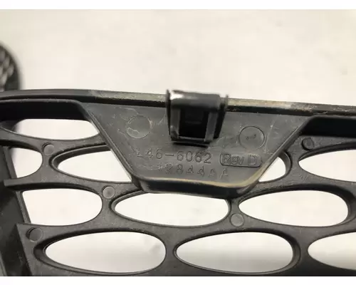 Peterbilt 579 Hood Side Vent