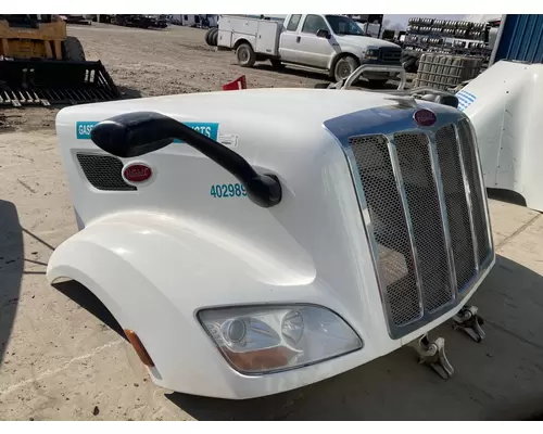 Peterbilt 579 Hood