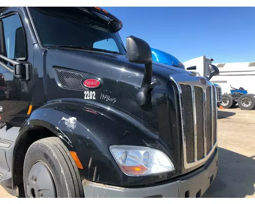 Peterbilt 579 Hood