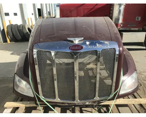 Peterbilt 579 Hood