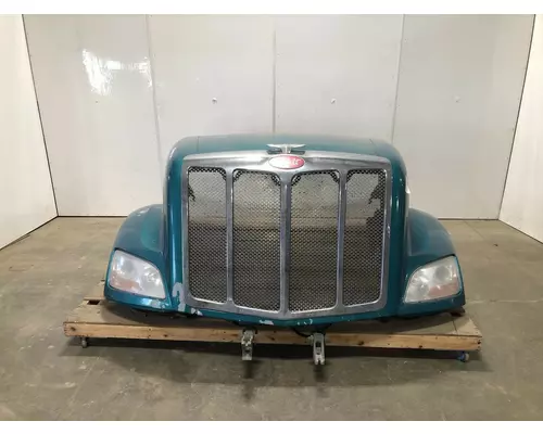 Peterbilt 579 Hood
