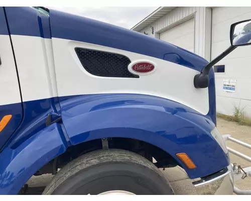 Peterbilt 579 Hood