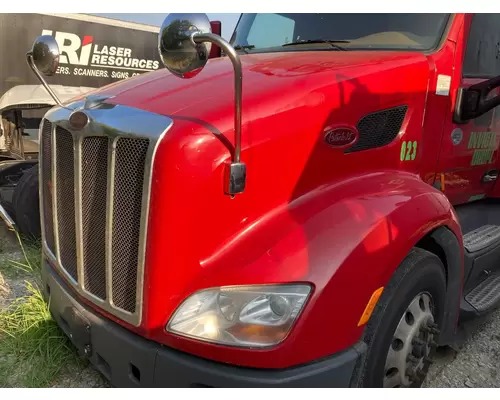 Peterbilt 579 Hood