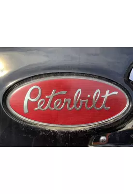 Peterbilt 579 Hood