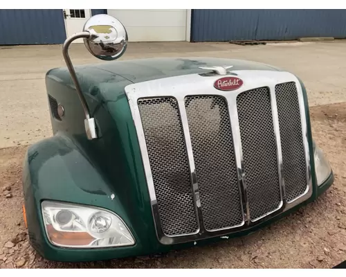 Peterbilt 579 Hood