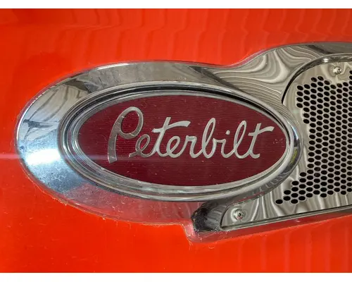 Peterbilt 579 Hood