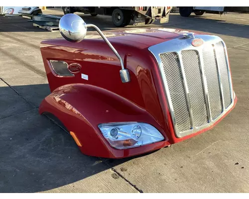 Peterbilt 579 Hood