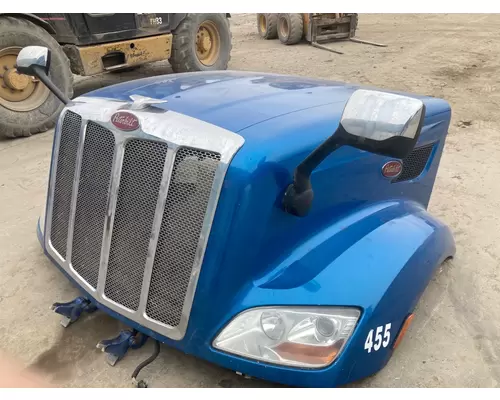 Peterbilt 579 Hood