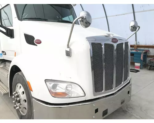 Peterbilt 579 Hood