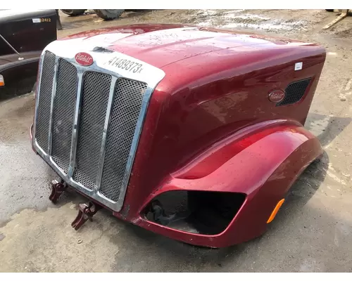 Peterbilt 579 Hood