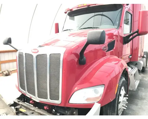 Peterbilt 579 Hood