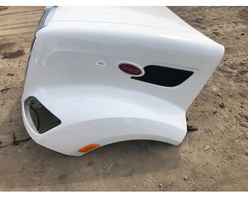 Peterbilt 579 Hood