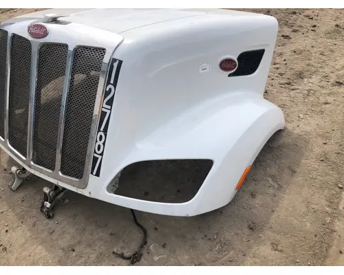 Peterbilt 579 Hood