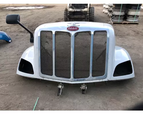 Peterbilt 579 Hood