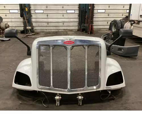 Peterbilt 579 Hood