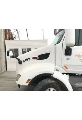Peterbilt 579 Hood