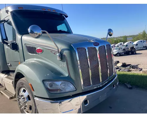 Peterbilt 579 Hood