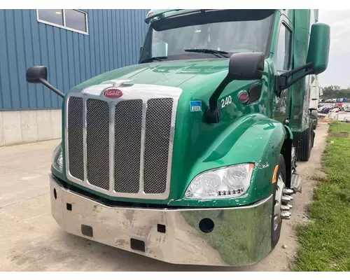 Peterbilt 579 Hood