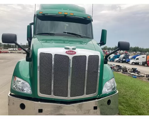 Peterbilt 579 Hood