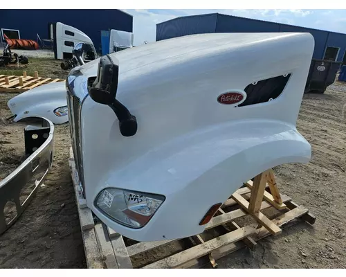 Peterbilt 579 Hood