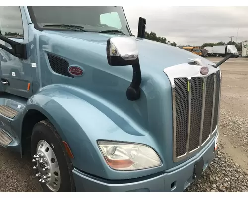 Peterbilt 579 Hood