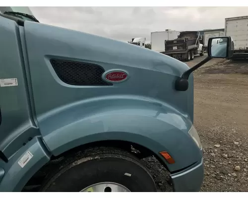 Peterbilt 579 Hood