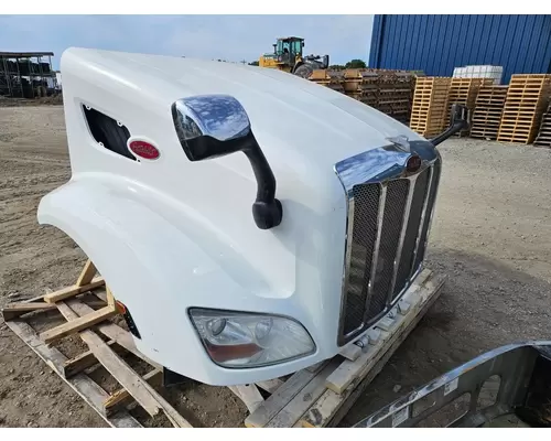 Peterbilt 579 Hood