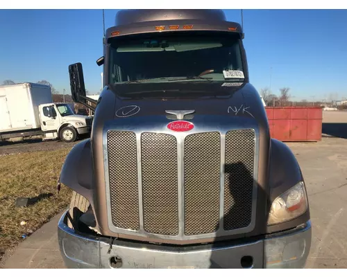 Peterbilt 579 Hood