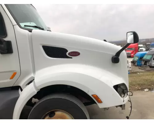 Peterbilt 579 Hood