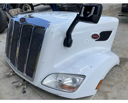 Peterbilt 579 Hood