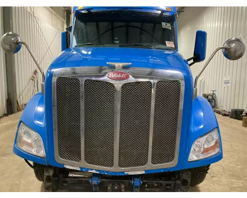 Peterbilt 579 Hood