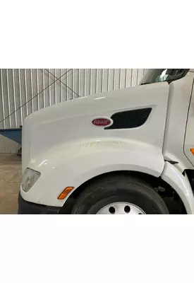 Peterbilt 579 Hood