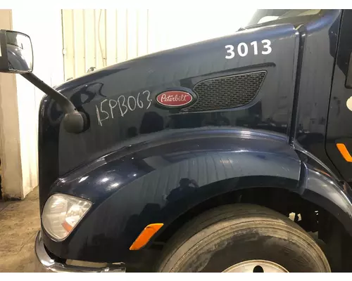 Peterbilt 579 Hood