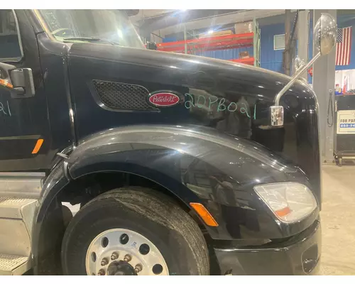 Peterbilt 579 Hood