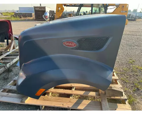 Peterbilt 579 Hood