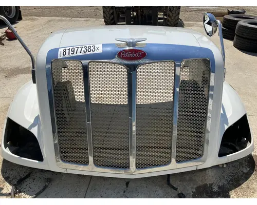 Peterbilt 579 Hood