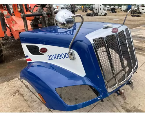 Peterbilt 579 Hood