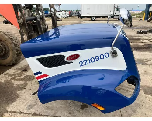 Peterbilt 579 Hood