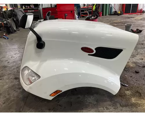 Peterbilt 579 Hood