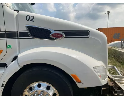 Peterbilt 579 Hood