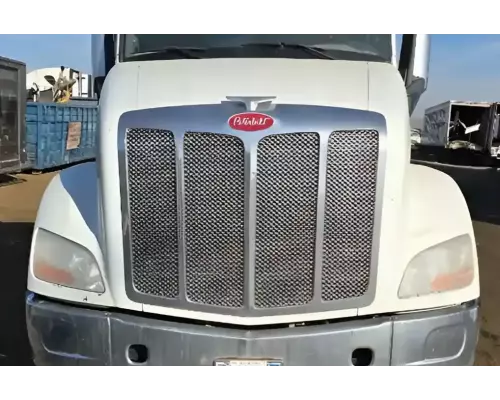 Peterbilt 579 Hood