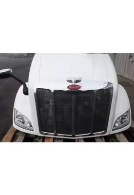 Peterbilt 579 Hood