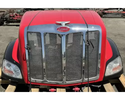 Peterbilt 579 Hood