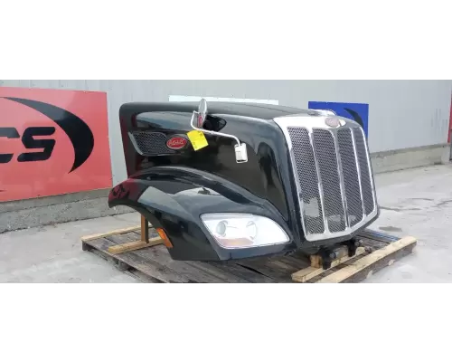 Peterbilt 579 Hood