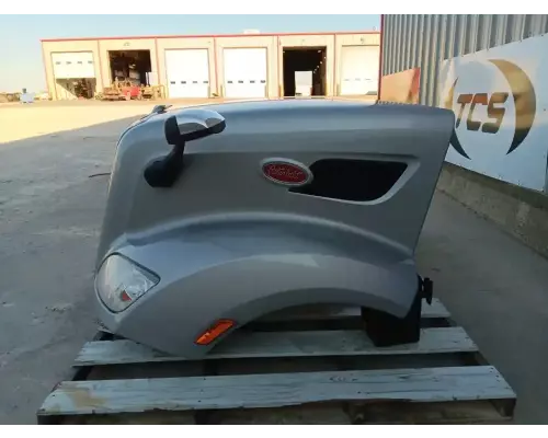 Peterbilt 579 Hood