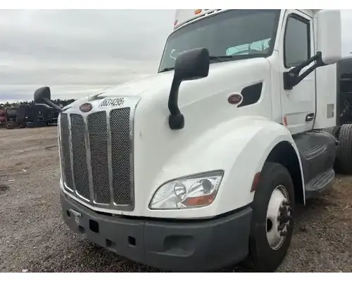 Peterbilt 579 Hood